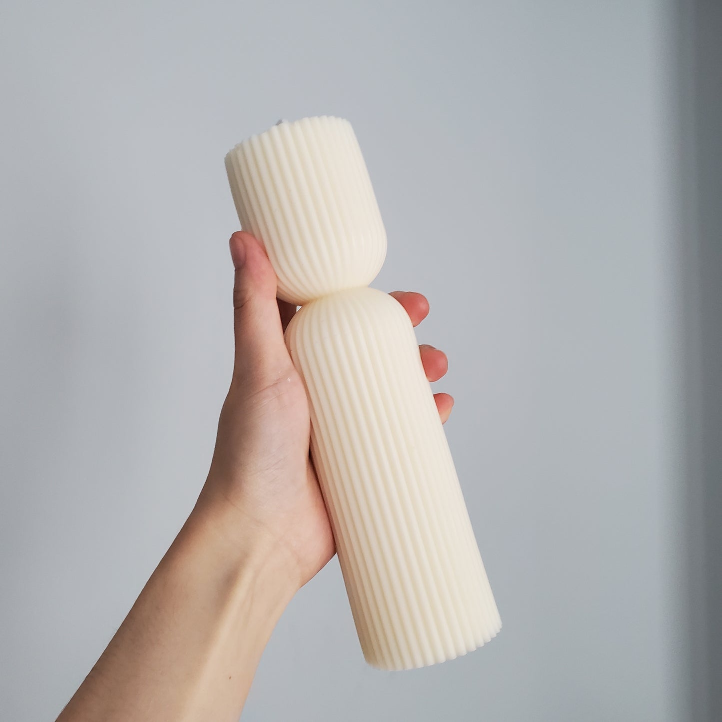 Aesthetic ribbed pillar candle