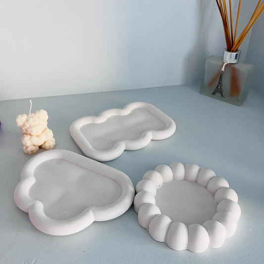 Wavy tray