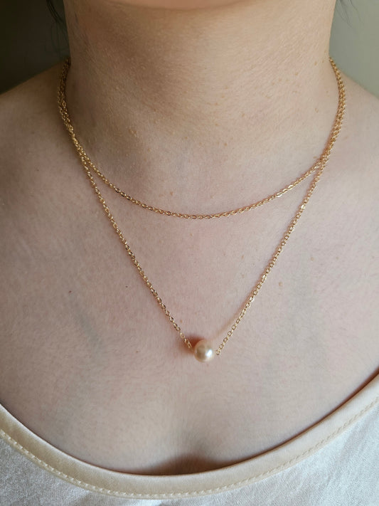 Dainty Freshwater Pearl Pendant Necklace