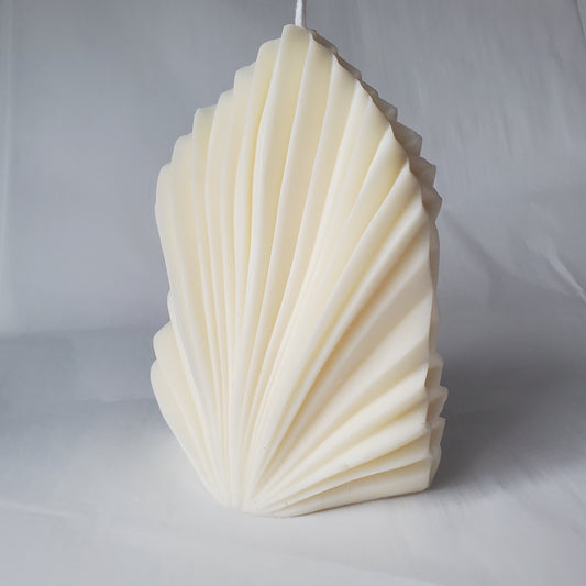 Bajo, palm spears candle