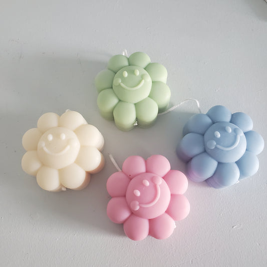 Smiley flower candle