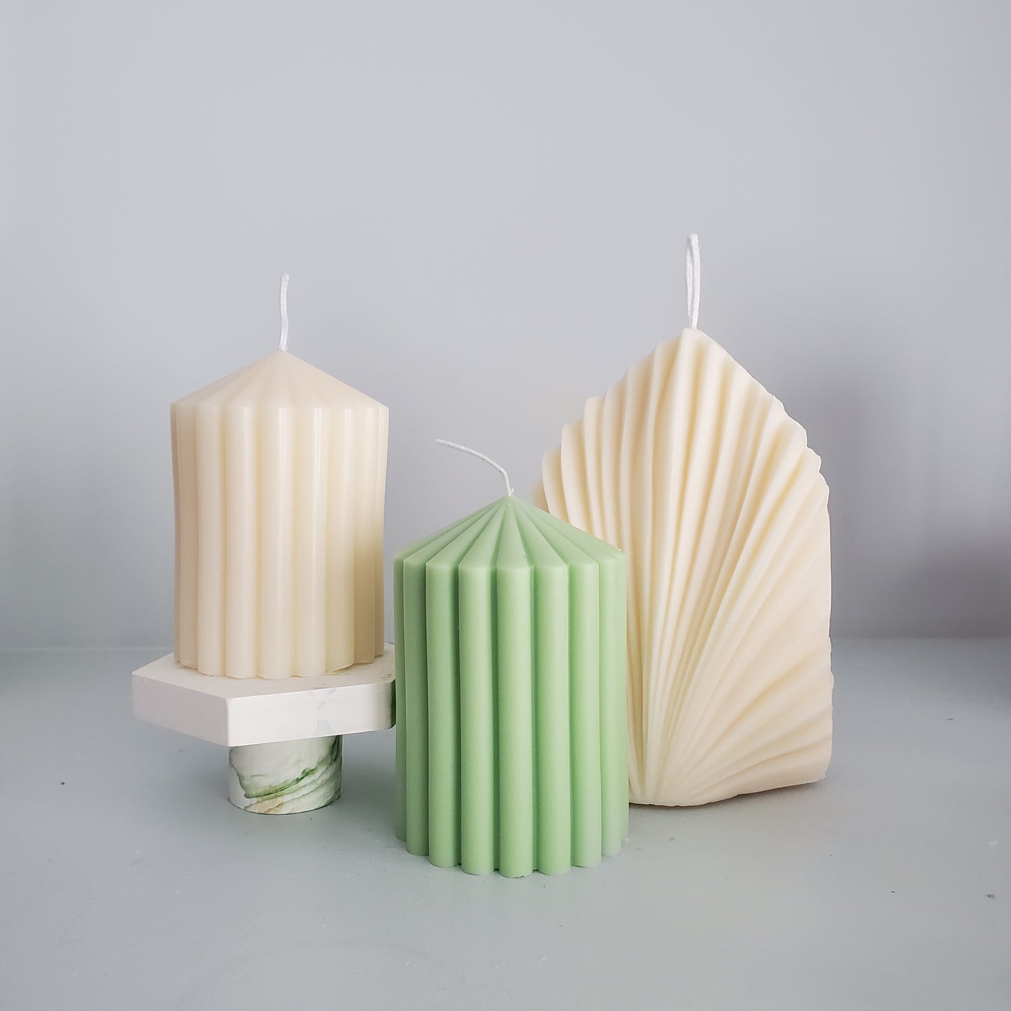 Peaked ribbed candle