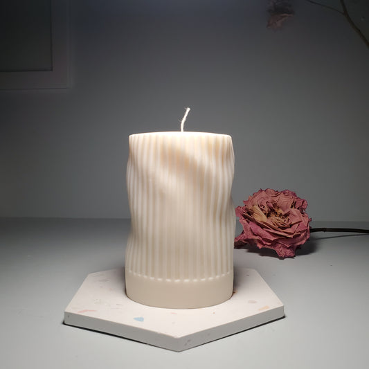 Wavy candle