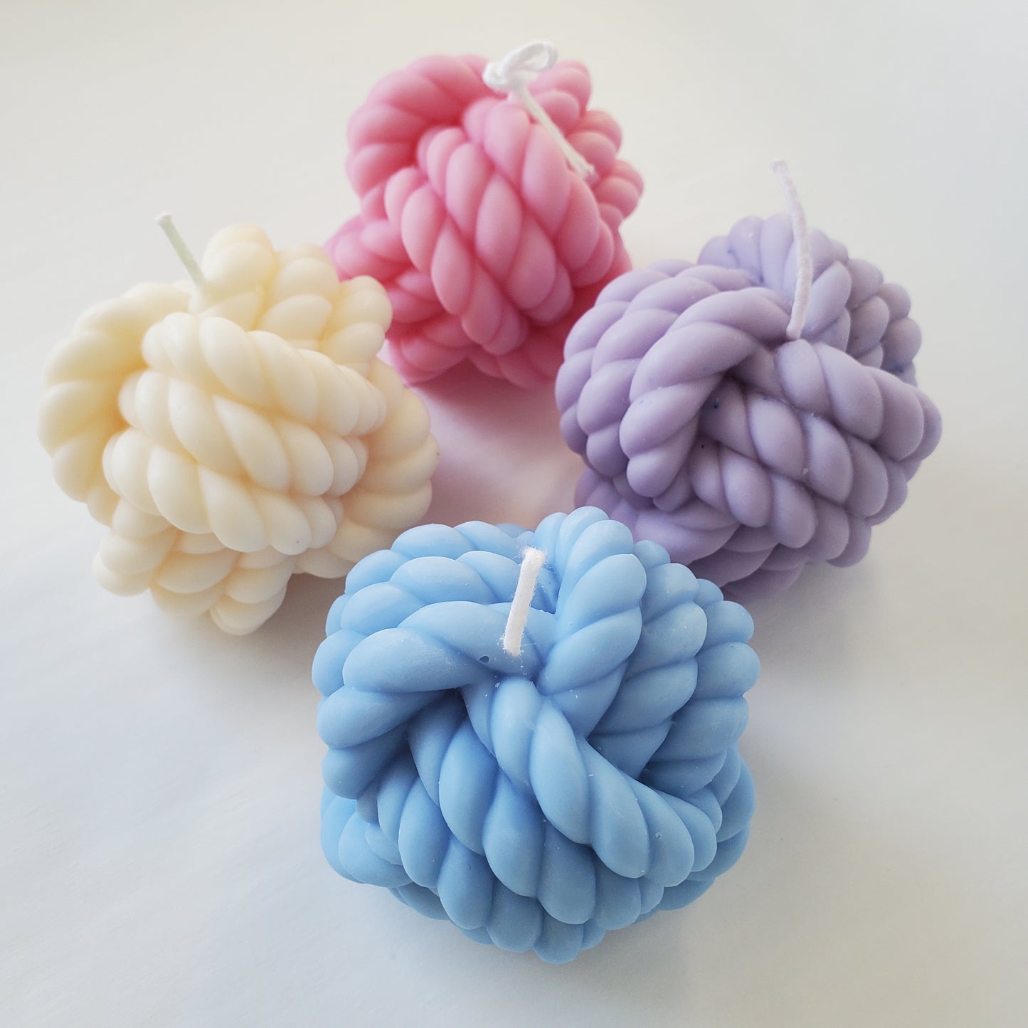 Large Yarn Ball Candle -